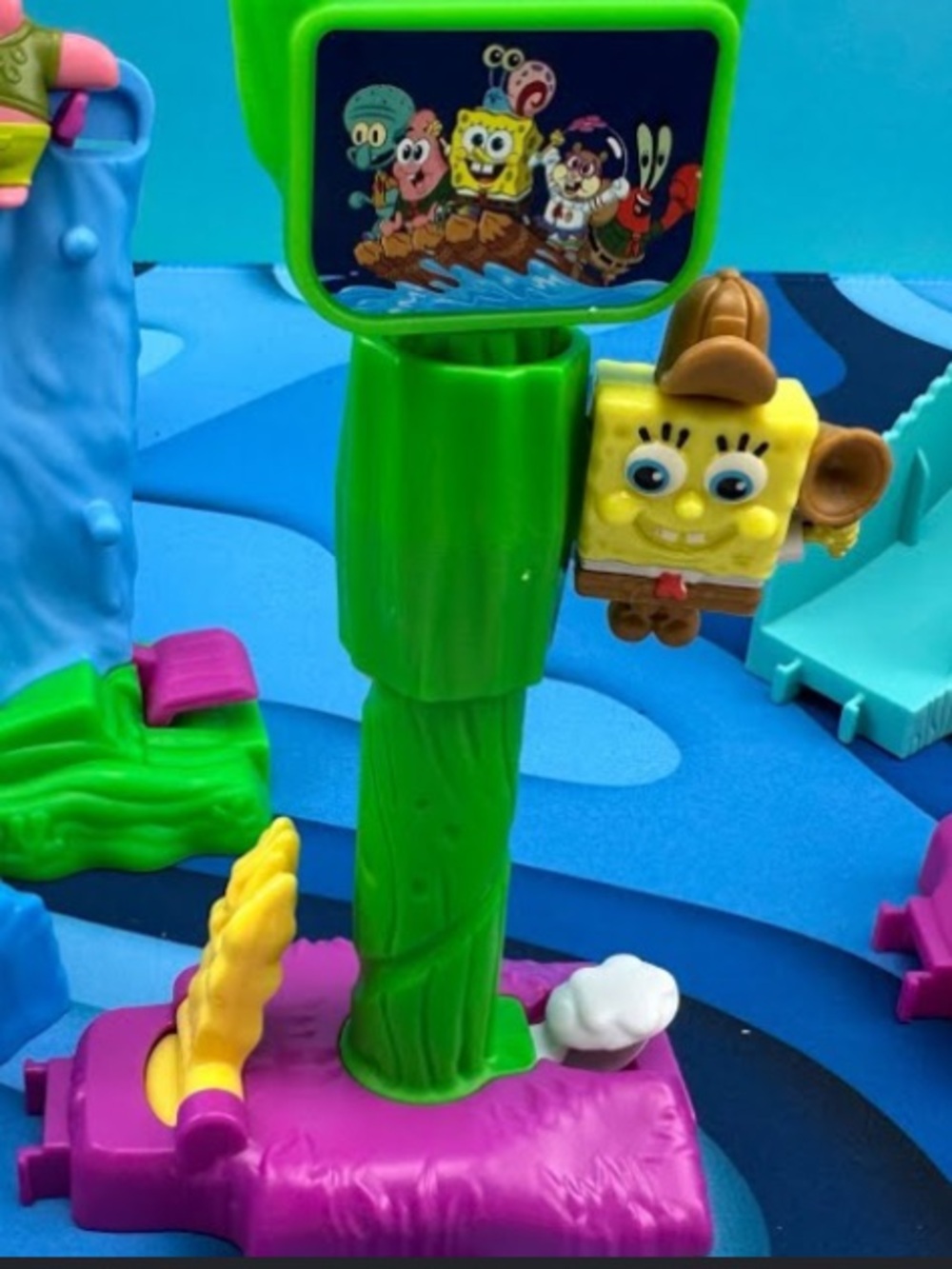 SpongeBob SquarePants Yellow Figure Playset Accessory Burger King 2021